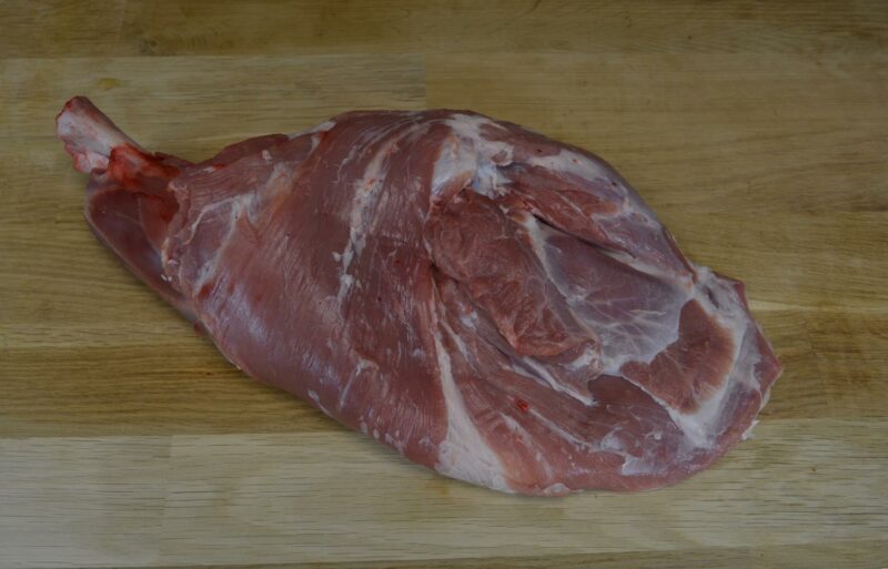 ÉPAULE D'AGNEAU AVEC OS - 1,3 kg