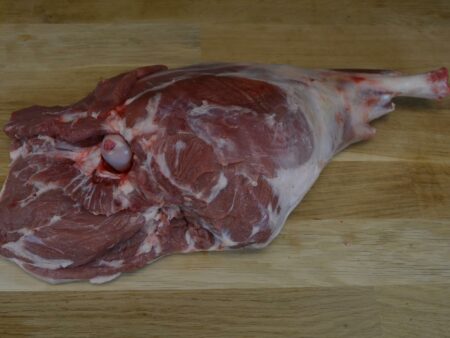 GIGOT D'AGNEAU AVEC OS - 2,4 kg
