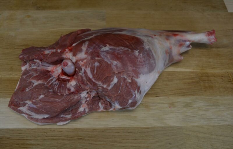 GIGOT D'AGNEAU AVEC OS - 2,4 kg